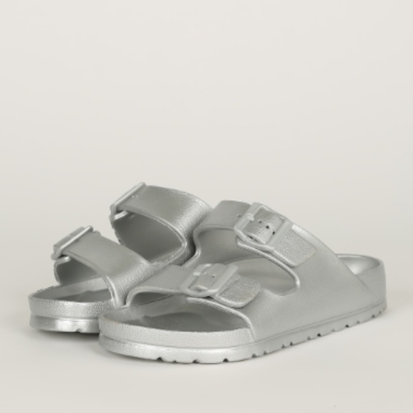 !! RESTOCKED !! Foam Style Buckle Sandals - Silver - Picture 5 of 5